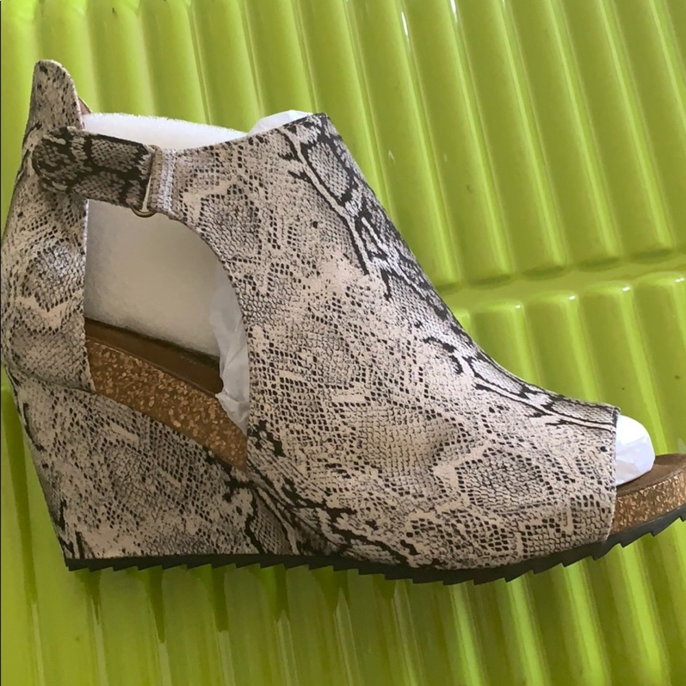 Brand new Corkys Snake print Wedges Size 11